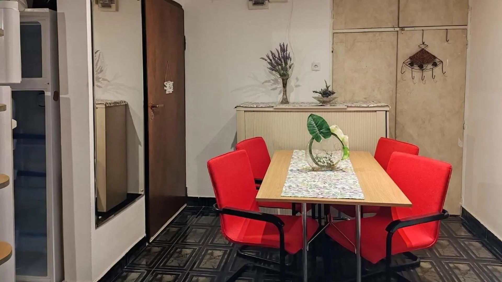 Parklake 4 Rooms With 6 Beds Accomodates 9 People Entire Apartment Bucharest