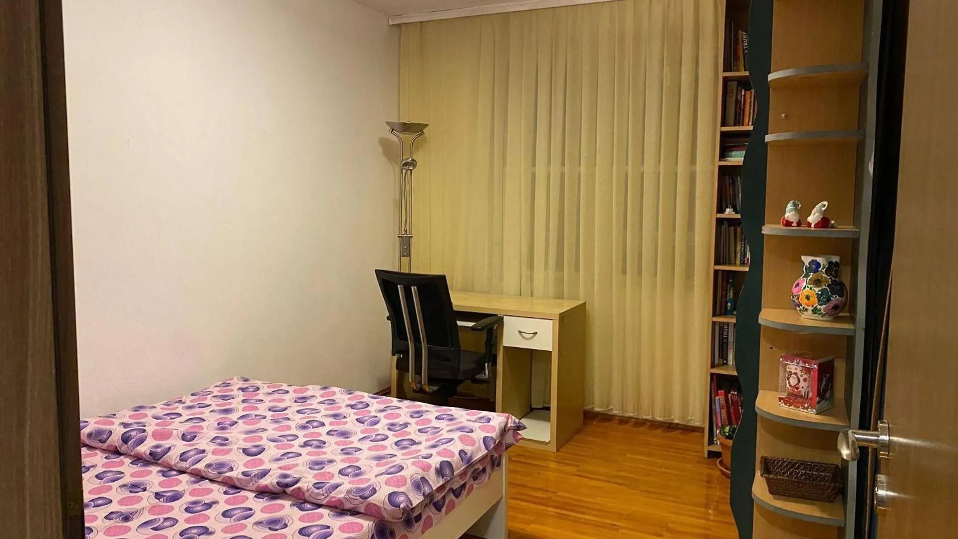 Parklake 4 Rooms With 6 Beds Accomodates 9 People Entire Apartment Bucharest