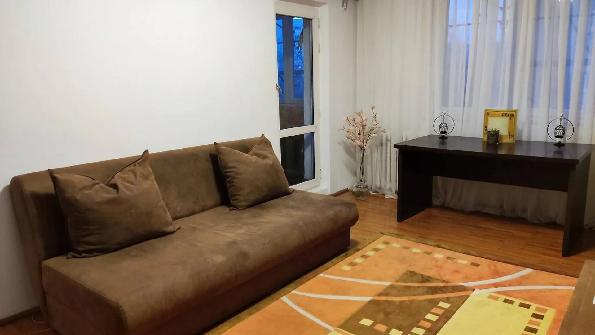 Parklake 4 Rooms With 6 Beds Accomodates 9 People Entire Apartment Bucharest Romania