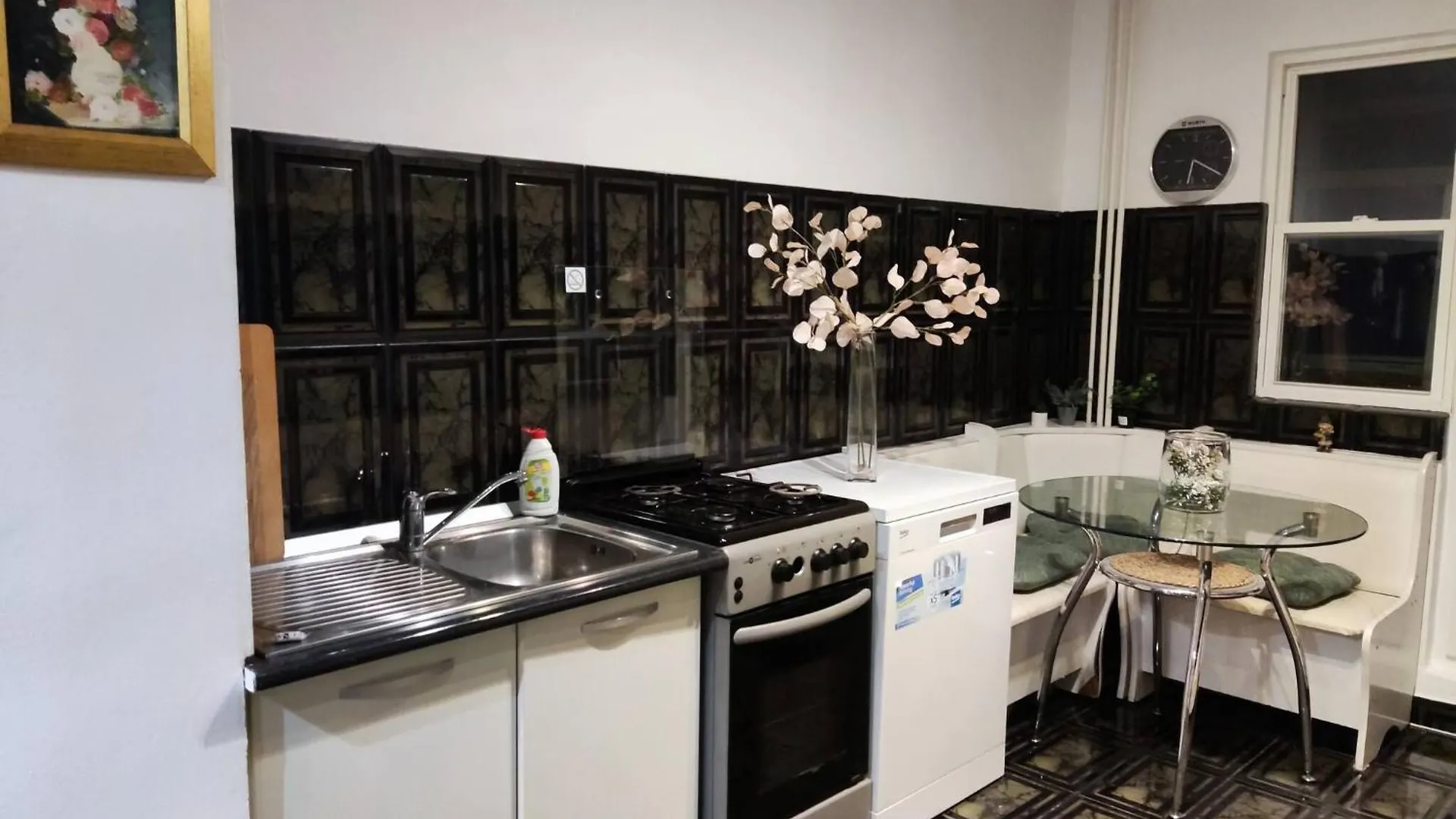 Parklake 4 Rooms With 6 Beds Accomodates 9 People Entire Apartment Bucharest